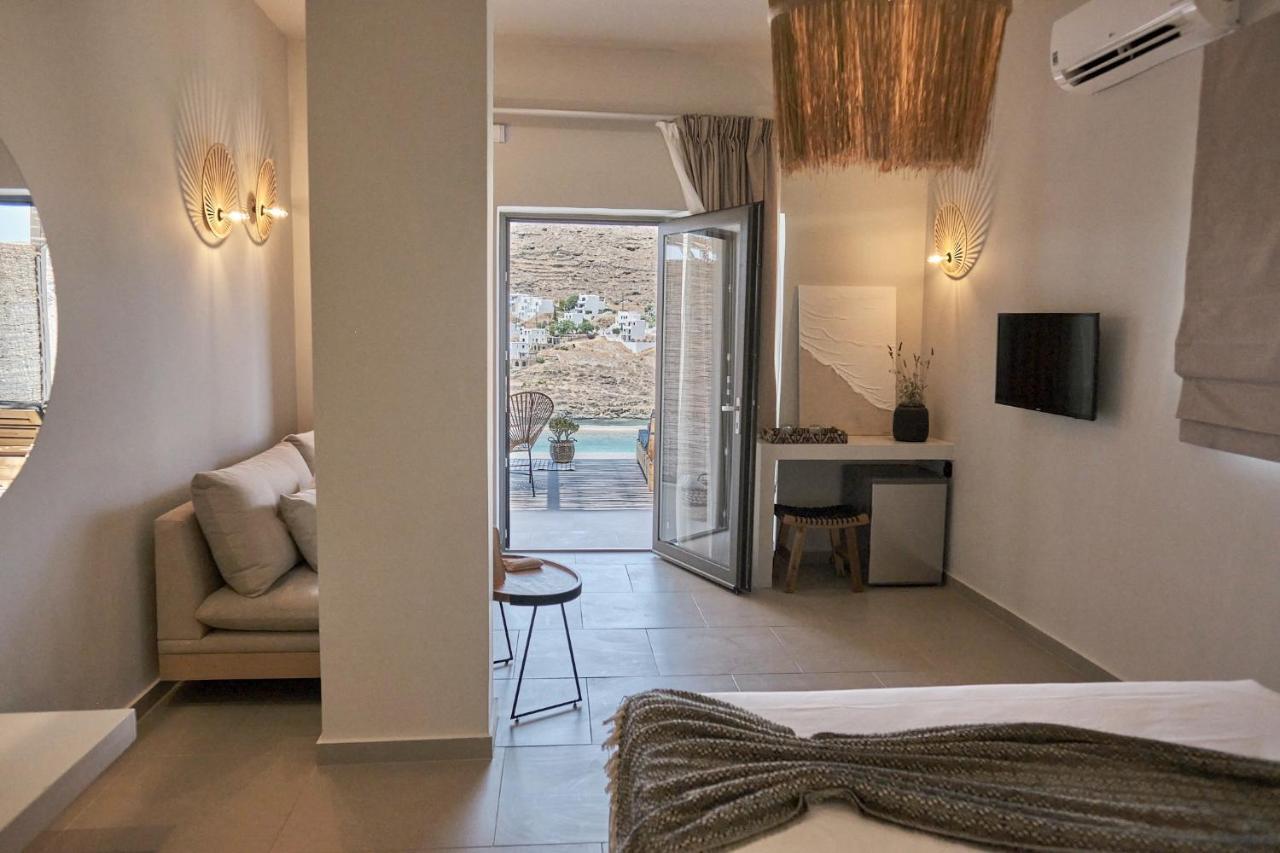 Amal Kythnos Suites Экстерьер фото