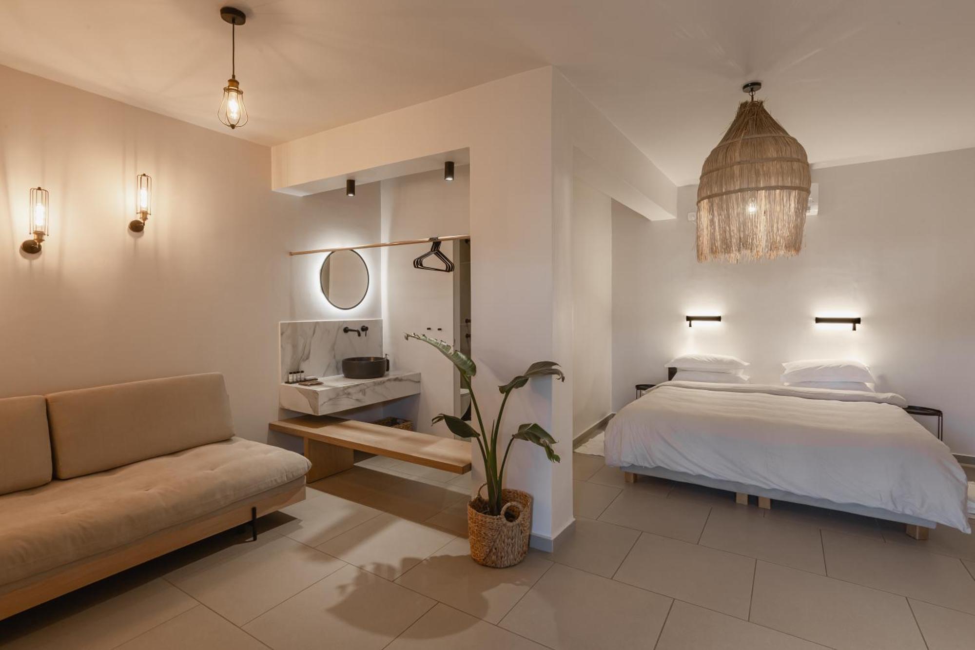 Amal Kythnos Suites Экстерьер фото