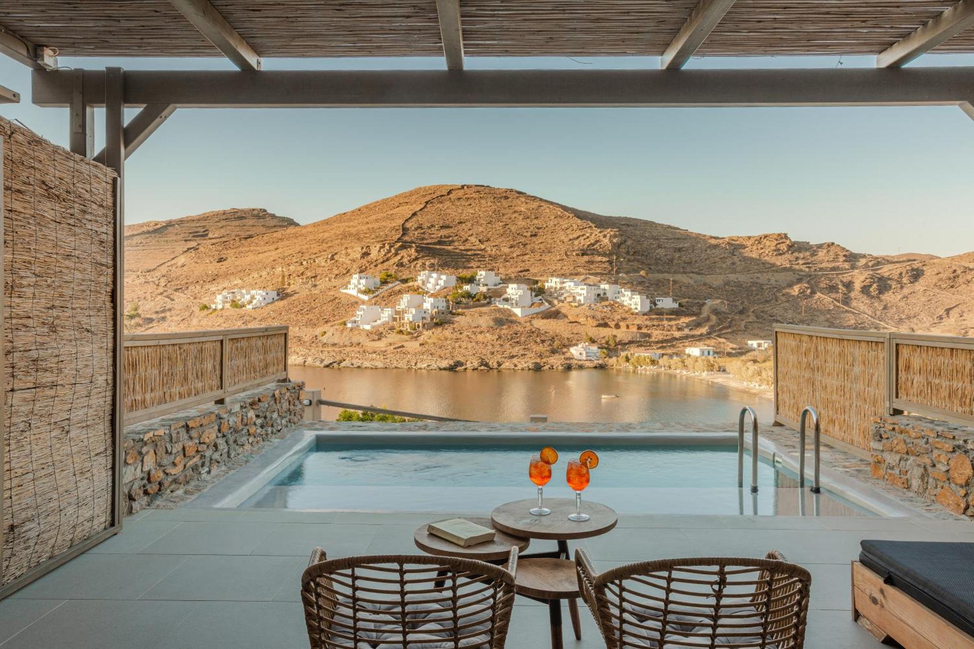 Amal Kythnos Suites Экстерьер фото