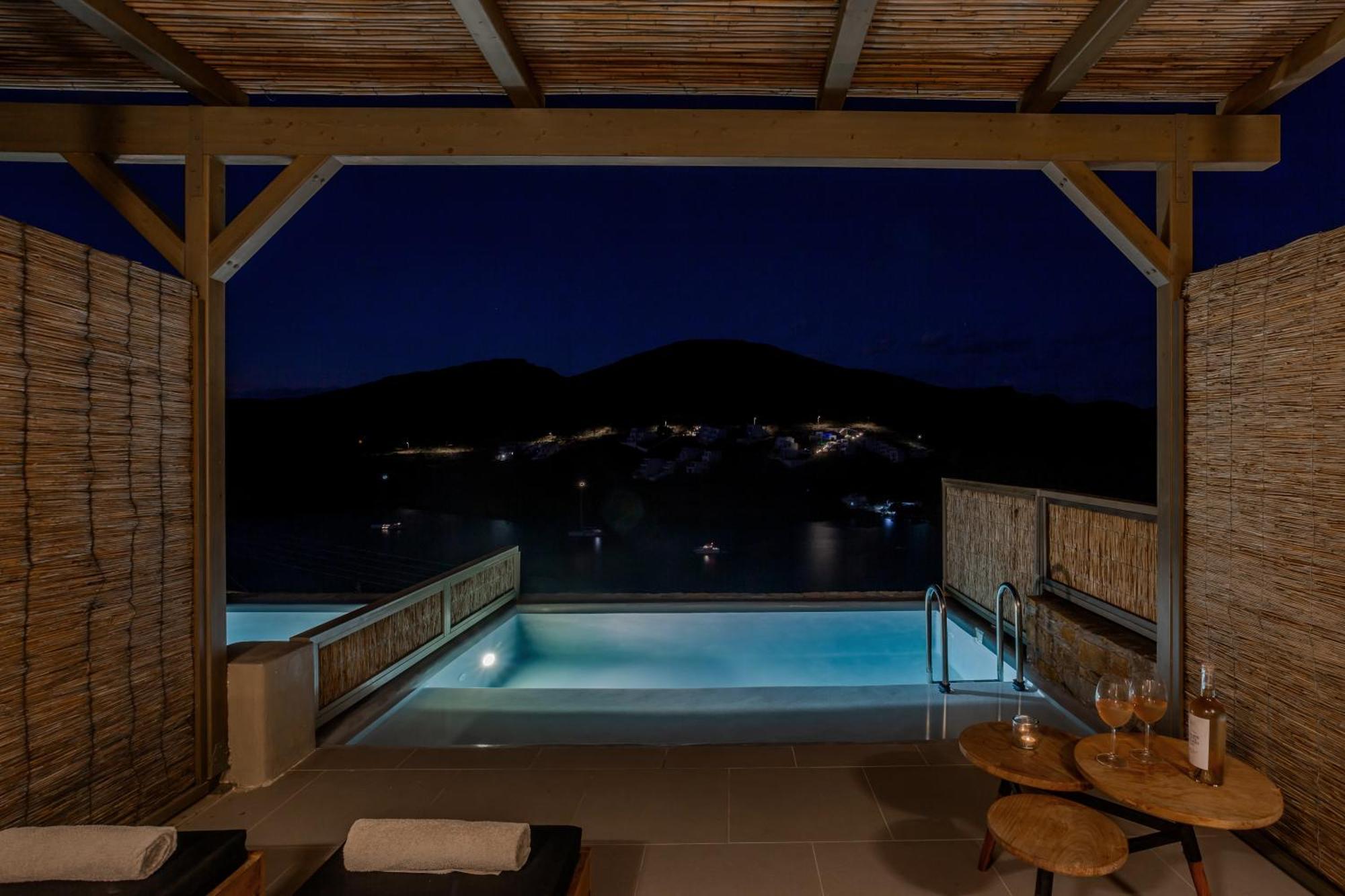 Amal Kythnos Suites Экстерьер фото