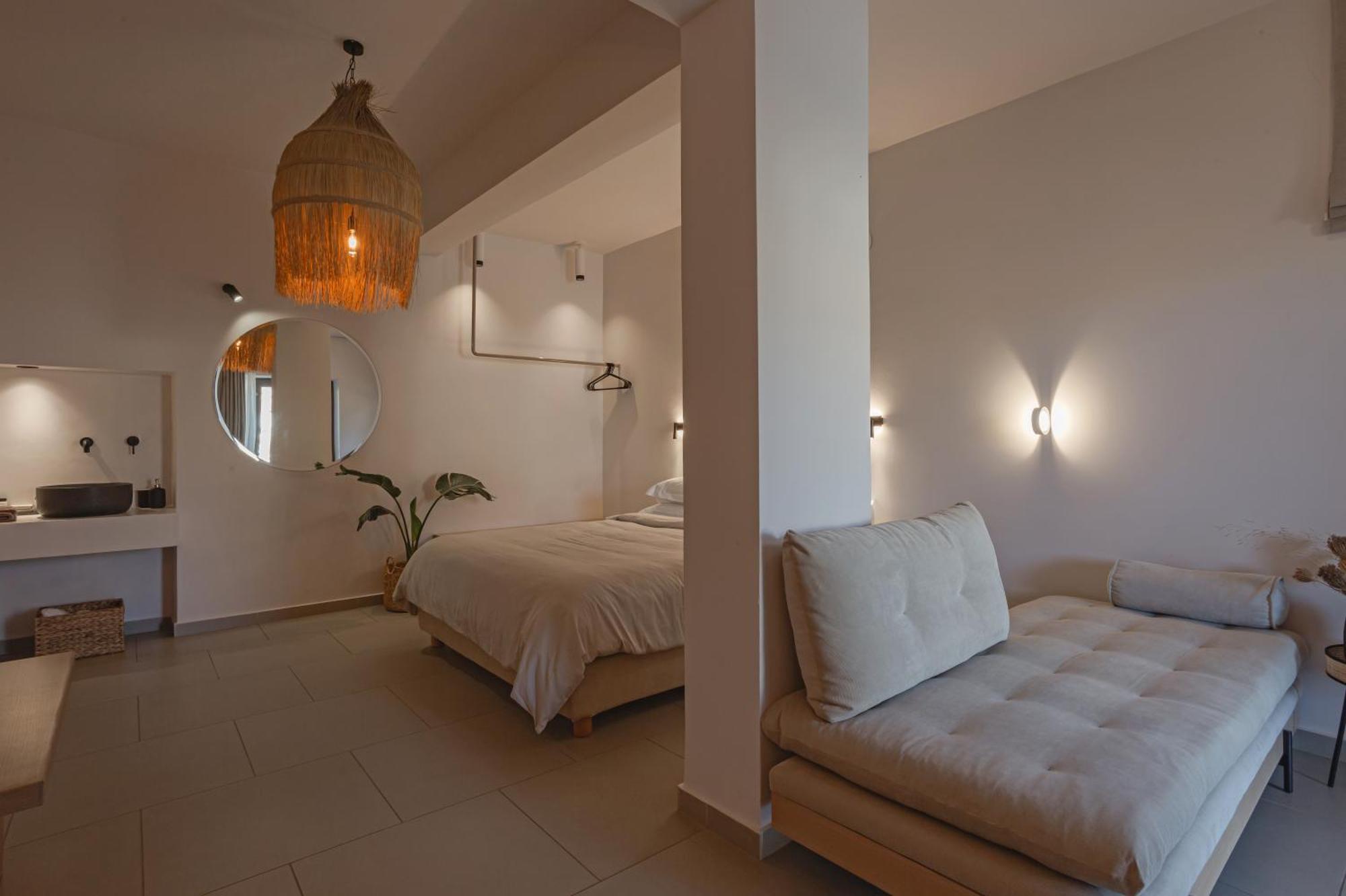 Amal Kythnos Suites Экстерьер фото