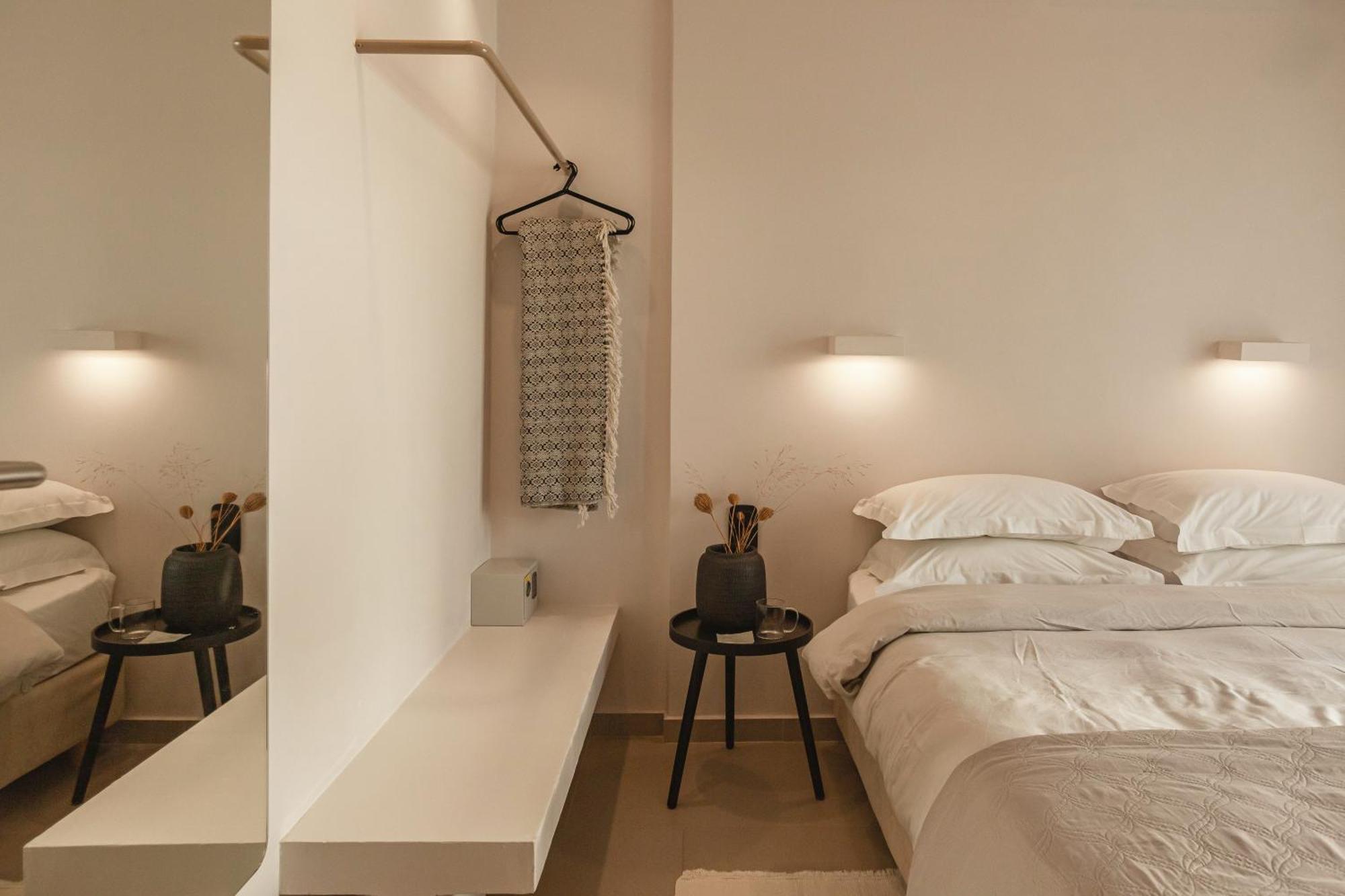 Amal Kythnos Suites Экстерьер фото