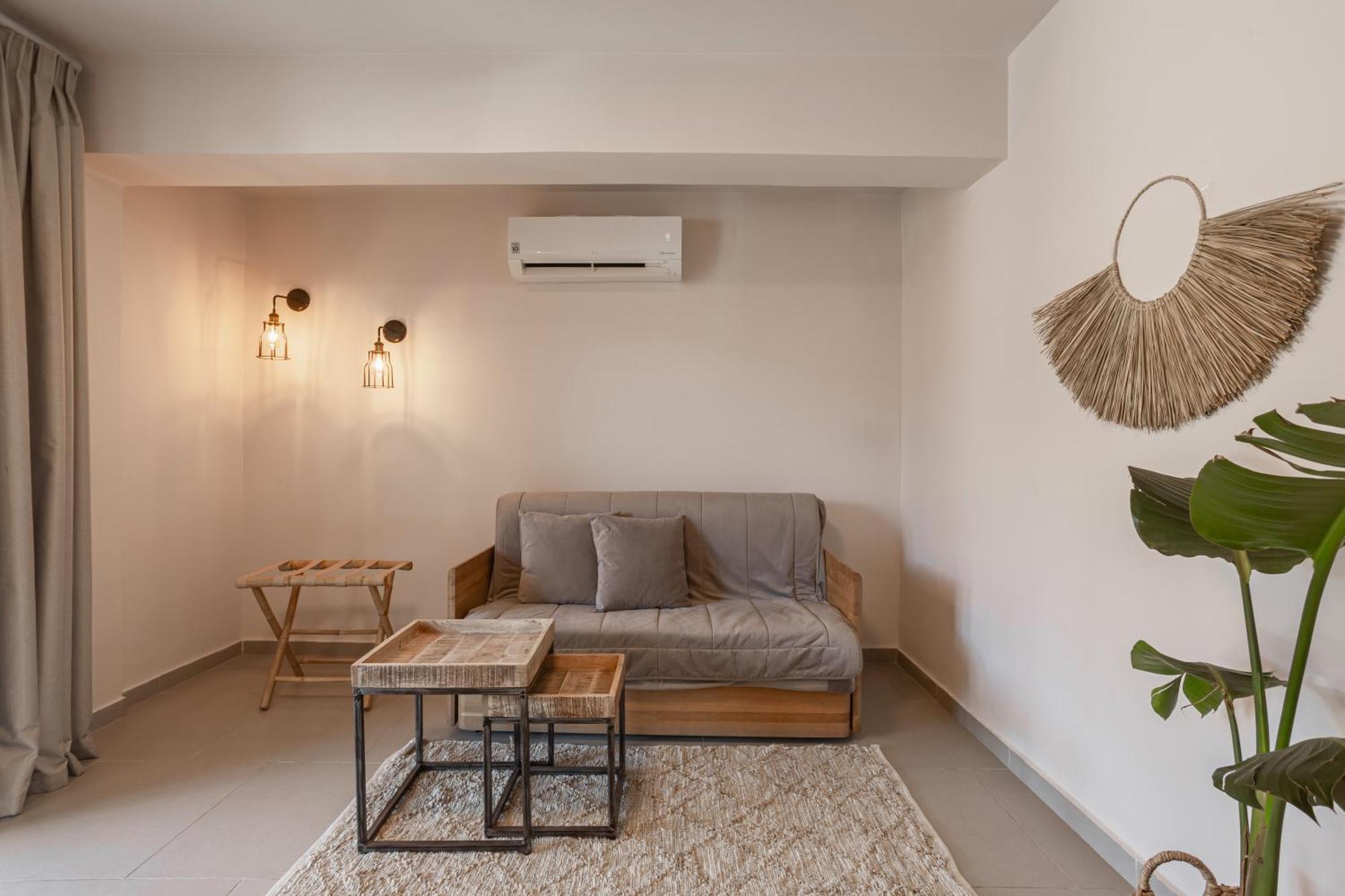 Amal Kythnos Suites Экстерьер фото