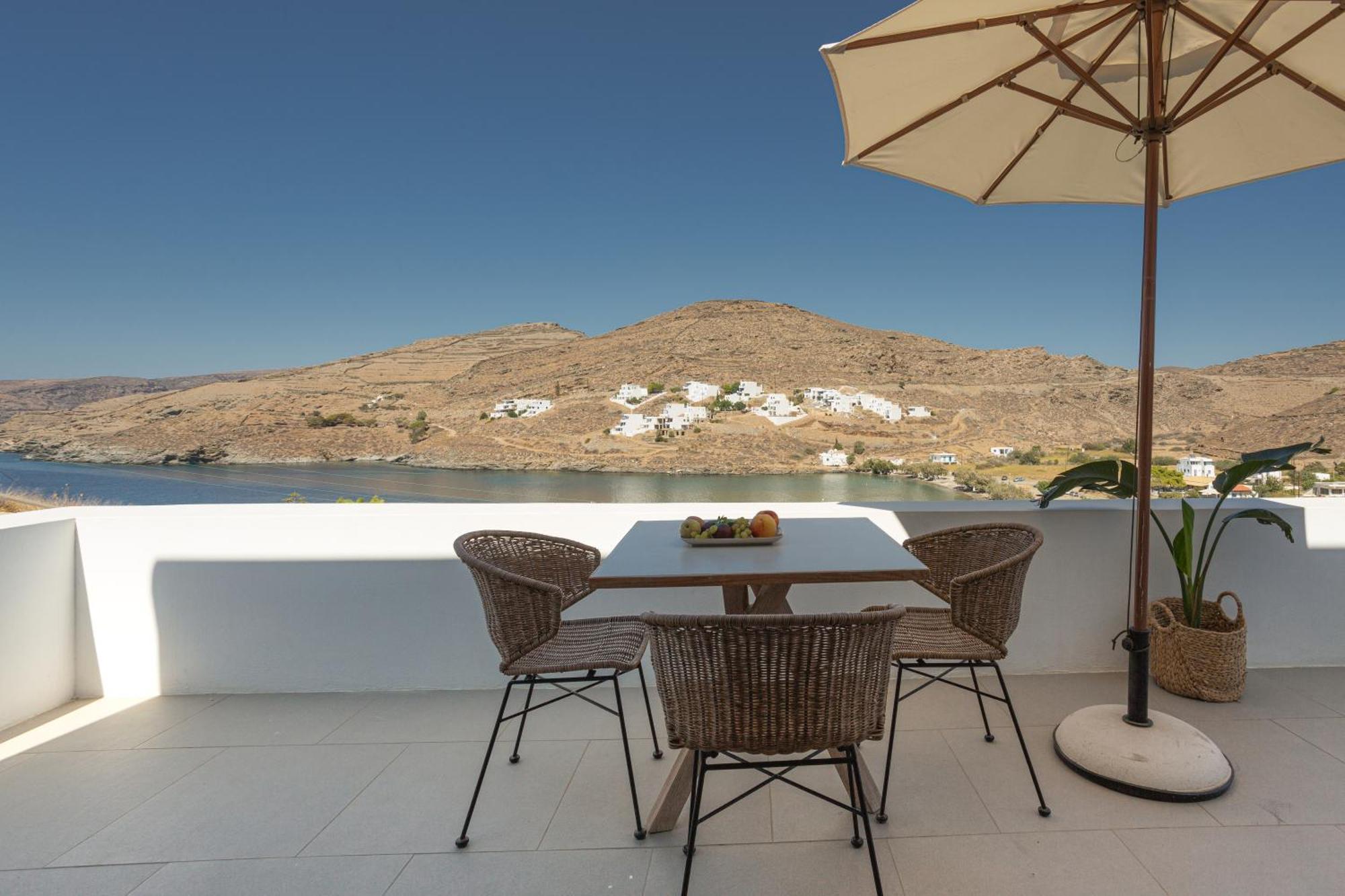 Amal Kythnos Suites Экстерьер фото