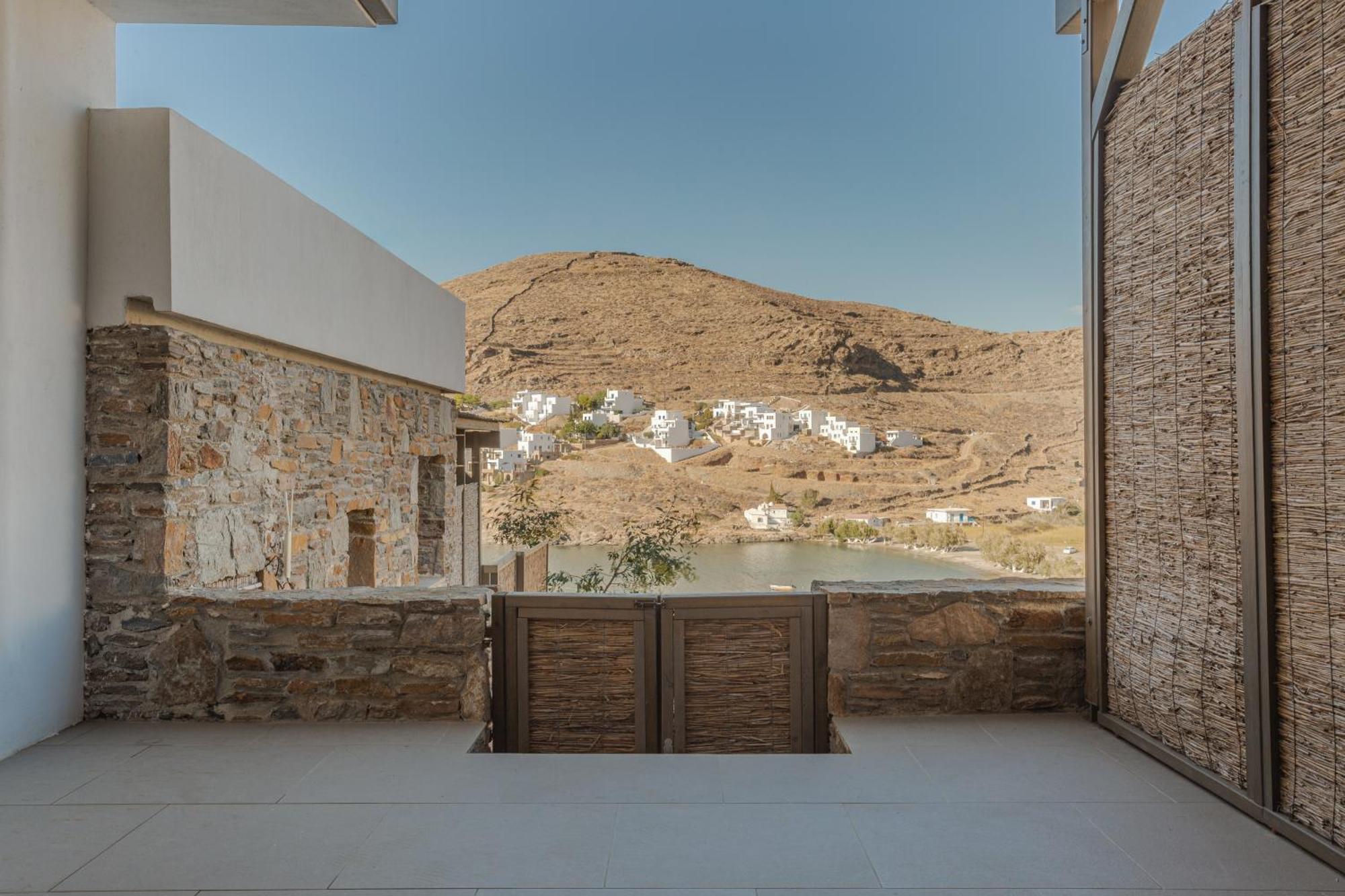 Amal Kythnos Suites Экстерьер фото