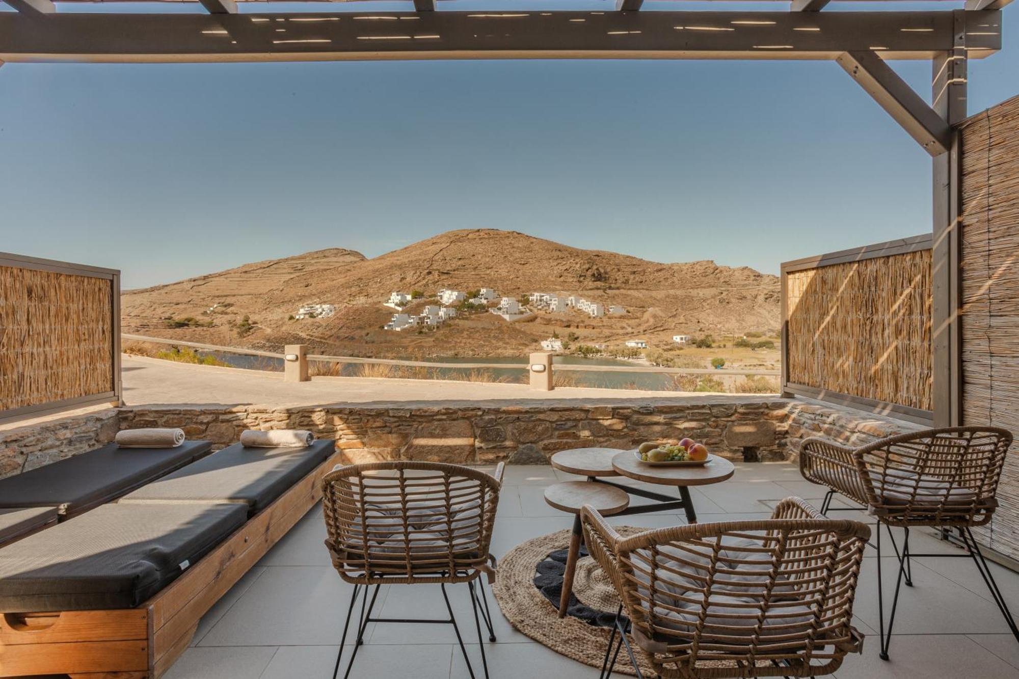 Amal Kythnos Suites Экстерьер фото