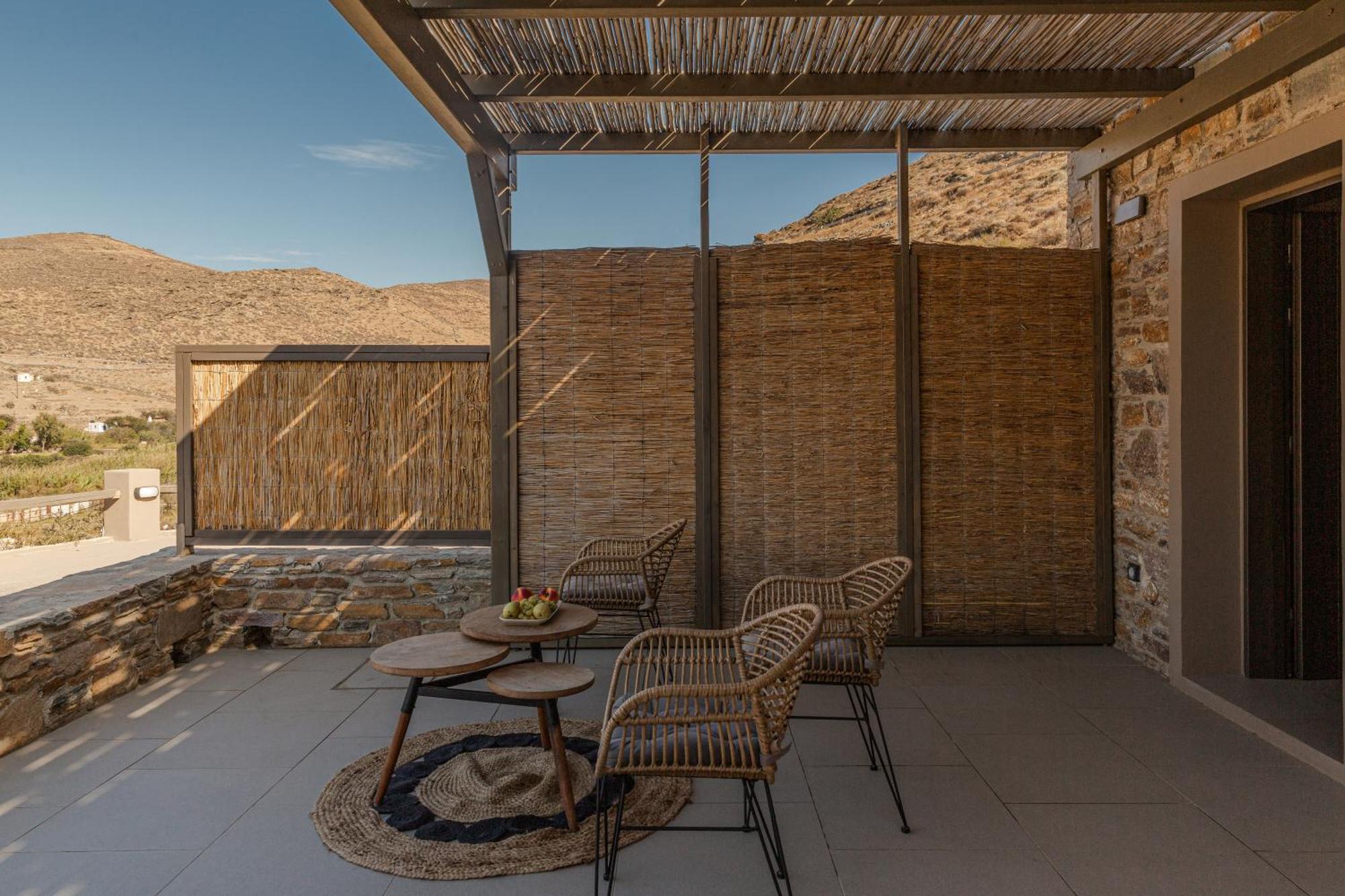 Amal Kythnos Suites Экстерьер фото
