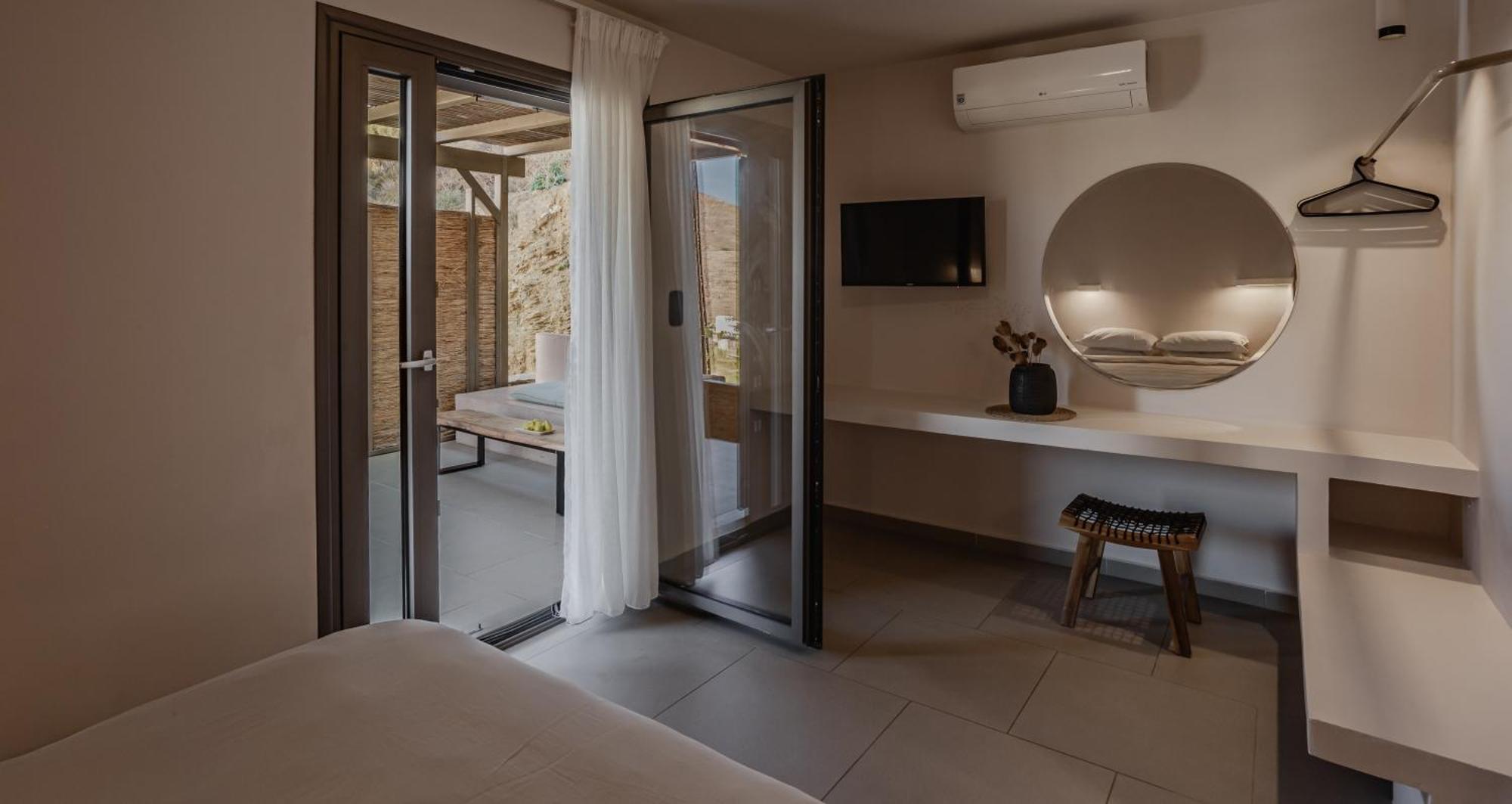 Amal Kythnos Suites Экстерьер фото