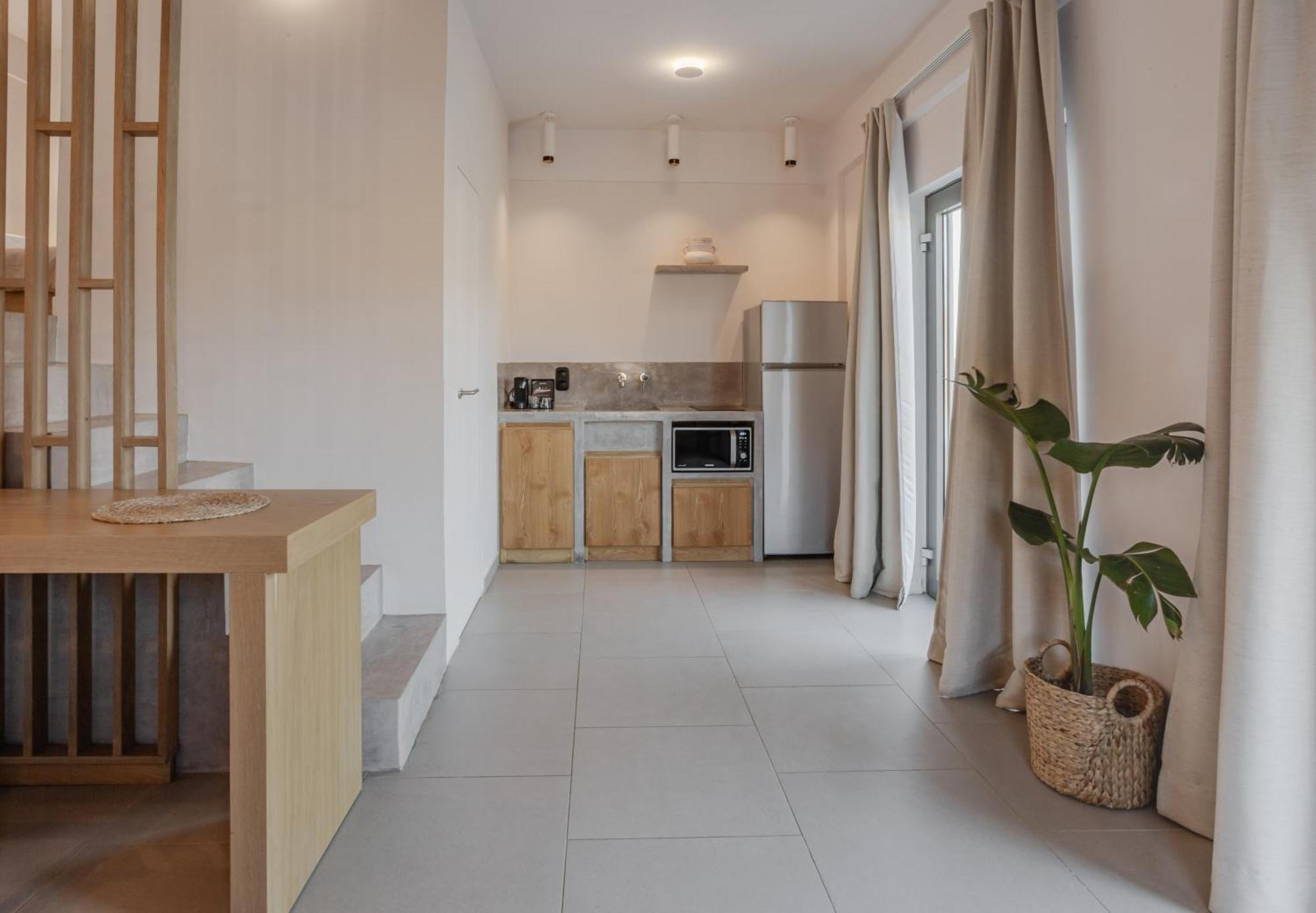Amal Kythnos Suites Экстерьер фото